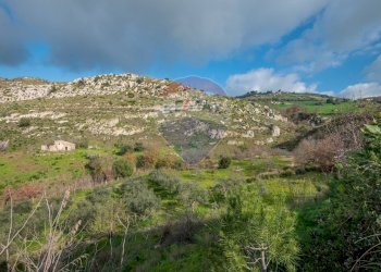 Vista delle montagne - Villa Contrada Caldaia SS417
 
snc, Caltagirone - foto 22