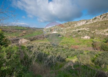 Vista delle montagne - Villa Contrada Caldaia SS417
 
snc, Caltagirone - foto 23