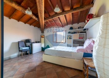 Camera / camera da letto - Casa semi indipendente Località Olmo
 
116, Reggello - foto 12