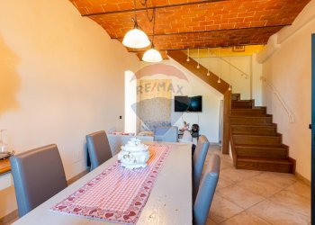 Sala da pranzo - Casa semi indipendente Località Olmo
 
116, Reggello - foto 16