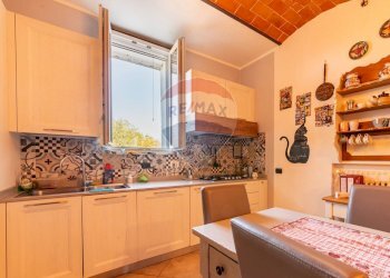 Cucina - Casa semi indipendente Località Olmo
 
116, Reggello - foto 19