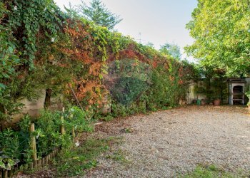 Giardino - Casa semi indipendente Località Olmo
 
116, Reggello - foto 29