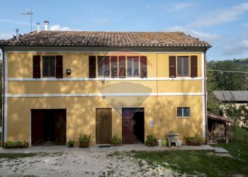 Casa all\'aperto - Casa indipendente Via Tufi
 
14, Maiolati Spontini - foto 2