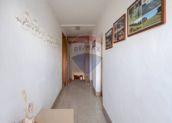 Hall / corridoio - Casa indipendente Via Tufi
 
14, Maiolati Spontini - foto 11