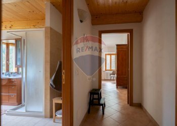 Hall / corridoio - Casa indipendente Via Tufi
 
14, Maiolati Spontini - foto 12