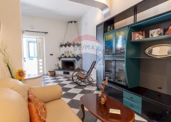 Soggiorno - Casa indipendente via  Nuova
 
25, Malvagna - foto 5