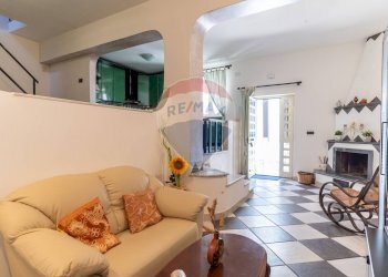 Soggiorno - Casa indipendente via  Nuova
 
25, Malvagna - foto 6