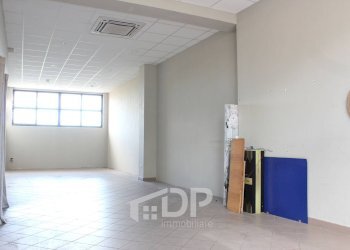 Foto 2 - Locale Commerciale Viale Giovanni XXIII
snc, Palombara Sabina - foto 2