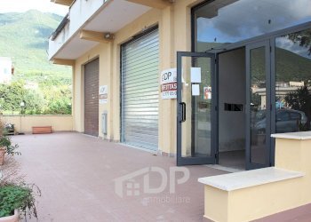 Foto 2 - Locale Commerciale Viale Giovanni XXIII
snc, Palombara Sabina - foto 2