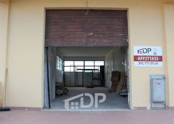 Foto 3 - Locale Commerciale Viale Giovanni XXIII
snc, Palombara Sabina - foto 3