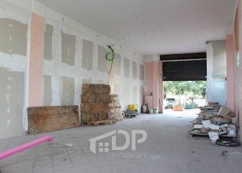 Foto 9 - Locale Commerciale Viale Giovanni XXIII
snc, Palombara Sabina - foto 9