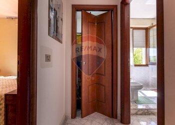 Hall / corridoio - Terraced Villa Cargeghe - photo 20