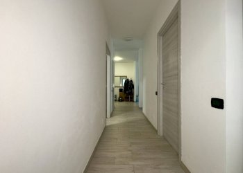 Corridoio - Four-room apartment VIA PADOVA
353, Milano - photo 5