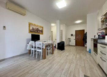 Soggiorno - Four-room apartment VIA PADOVA
353, Milano - photo 7