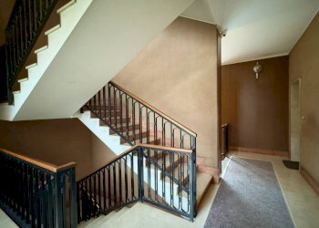 Interno palazzo - Four-room apartment VIA PADOVA
353, Milano - photo 35