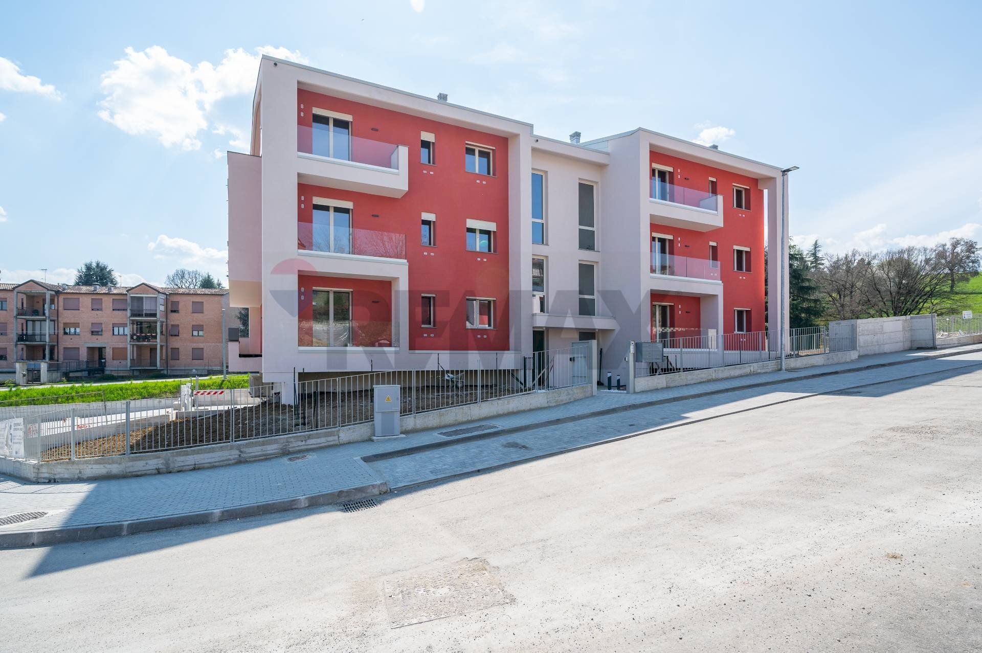 Edificio all\'aperto - Trilocale VIA FOCHI
 
snc, Langhirano - foto 2