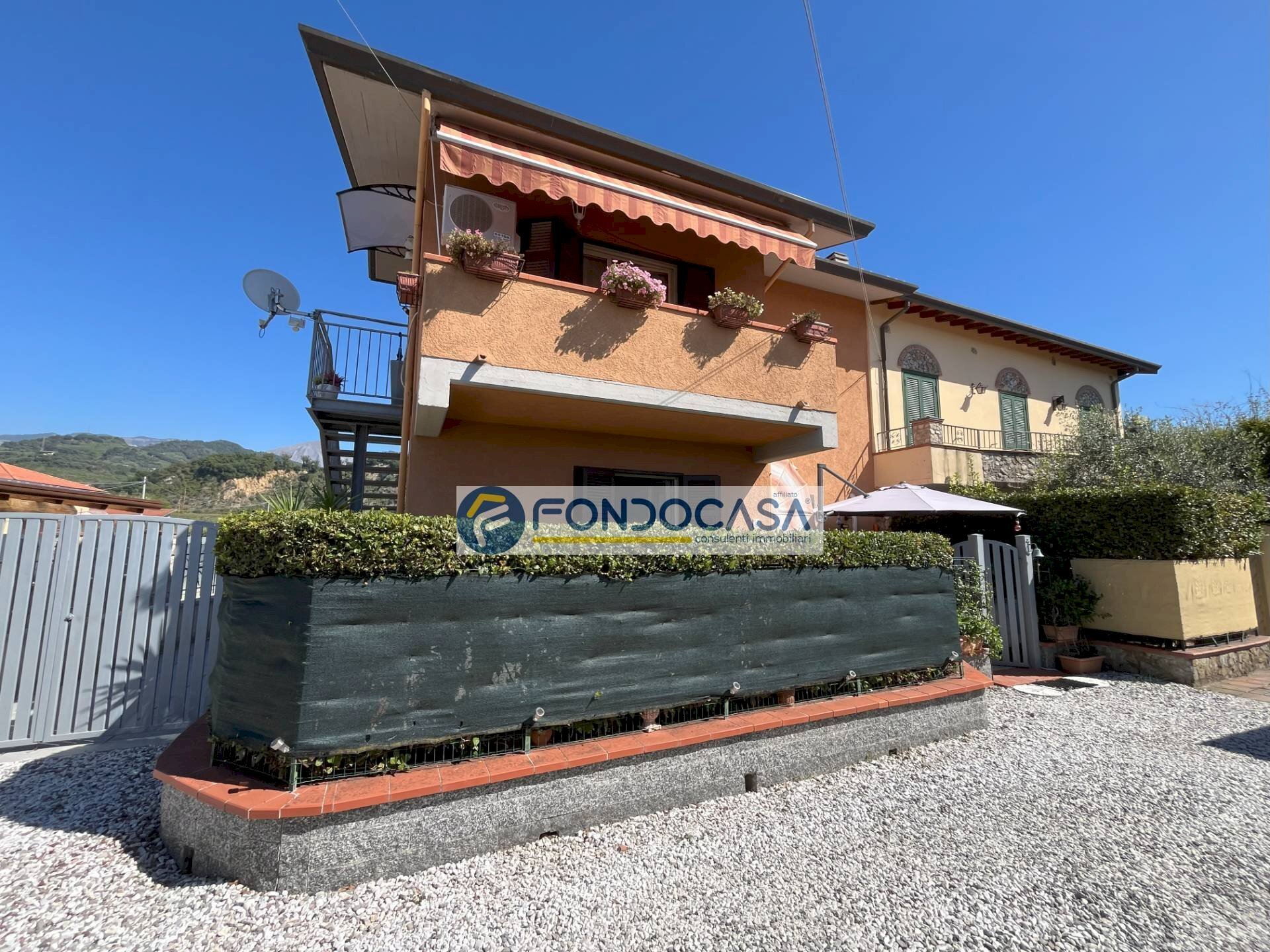 ESTERNO - Casa semi indipendente Via Alteta, Massa - foto 2