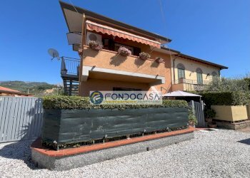 ESTERNO - Casa semi indipendente Via Alteta, Massa - foto 2