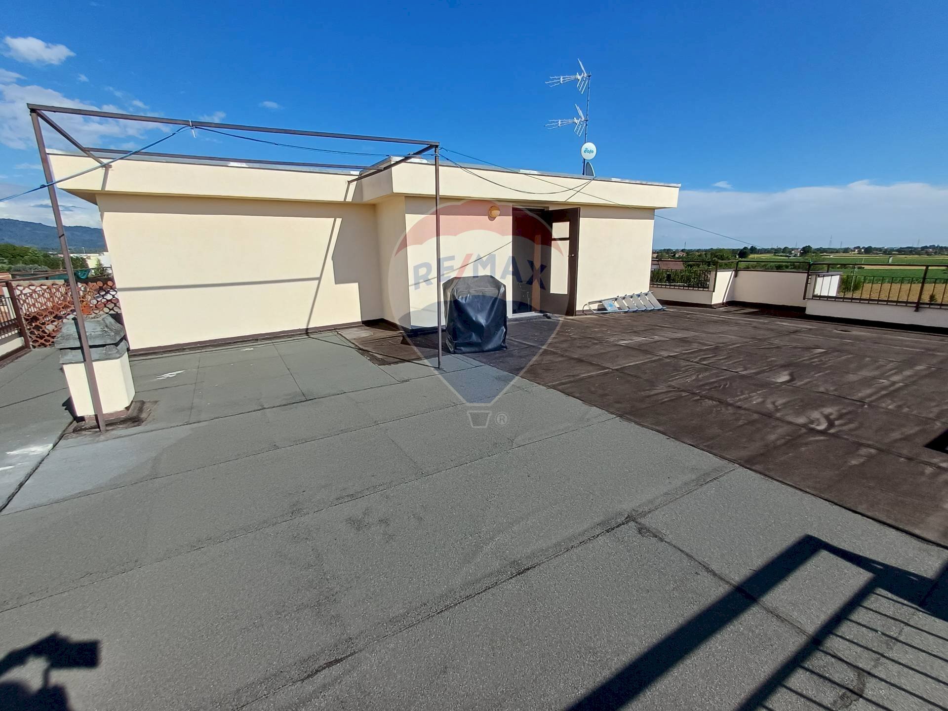 Terrazza - Three-room apartment via Ugo Festini
 
20, Paderno d'Adda - photo 1