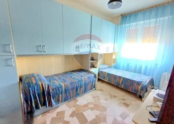 Camera / camera da letto - Trilocale via Ugo Festini
 
20, Paderno d'Adda - foto 9