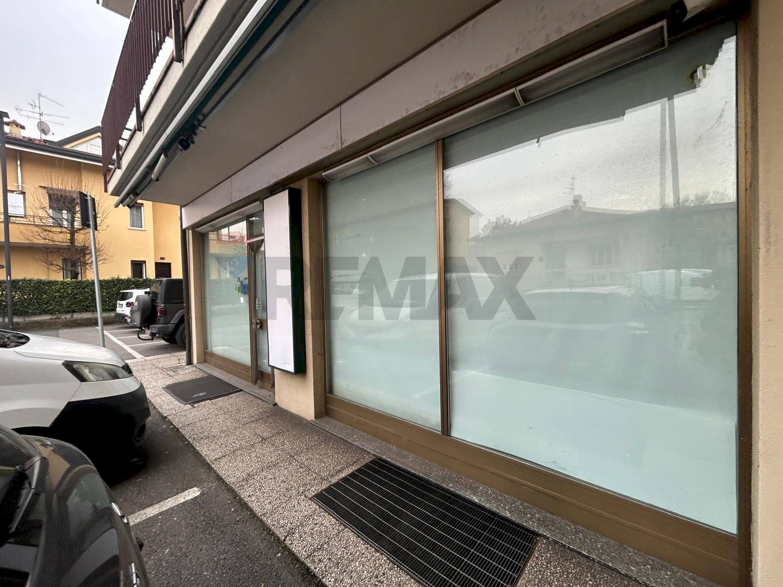 Terrazza - Locale Commerciale viale Giuseppe Verdi
 
18, Merate - foto 2