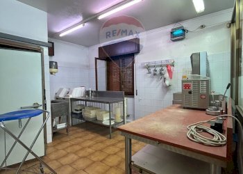 Ufficio - Locale Commerciale viale Giuseppe Verdi
 
18, Merate - foto 11