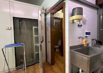 Cucina - Locale Commerciale viale Giuseppe Verdi
 
18, Merate - foto 12