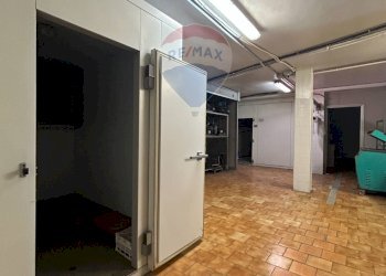 Parcheggio - Locale Commerciale viale Giuseppe Verdi
 
18, Merate - foto 18