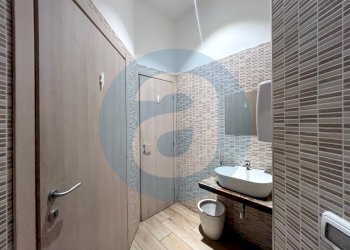 Foto 3 - Locale Commerciale Via Argiro
 
10, Bari - foto 3