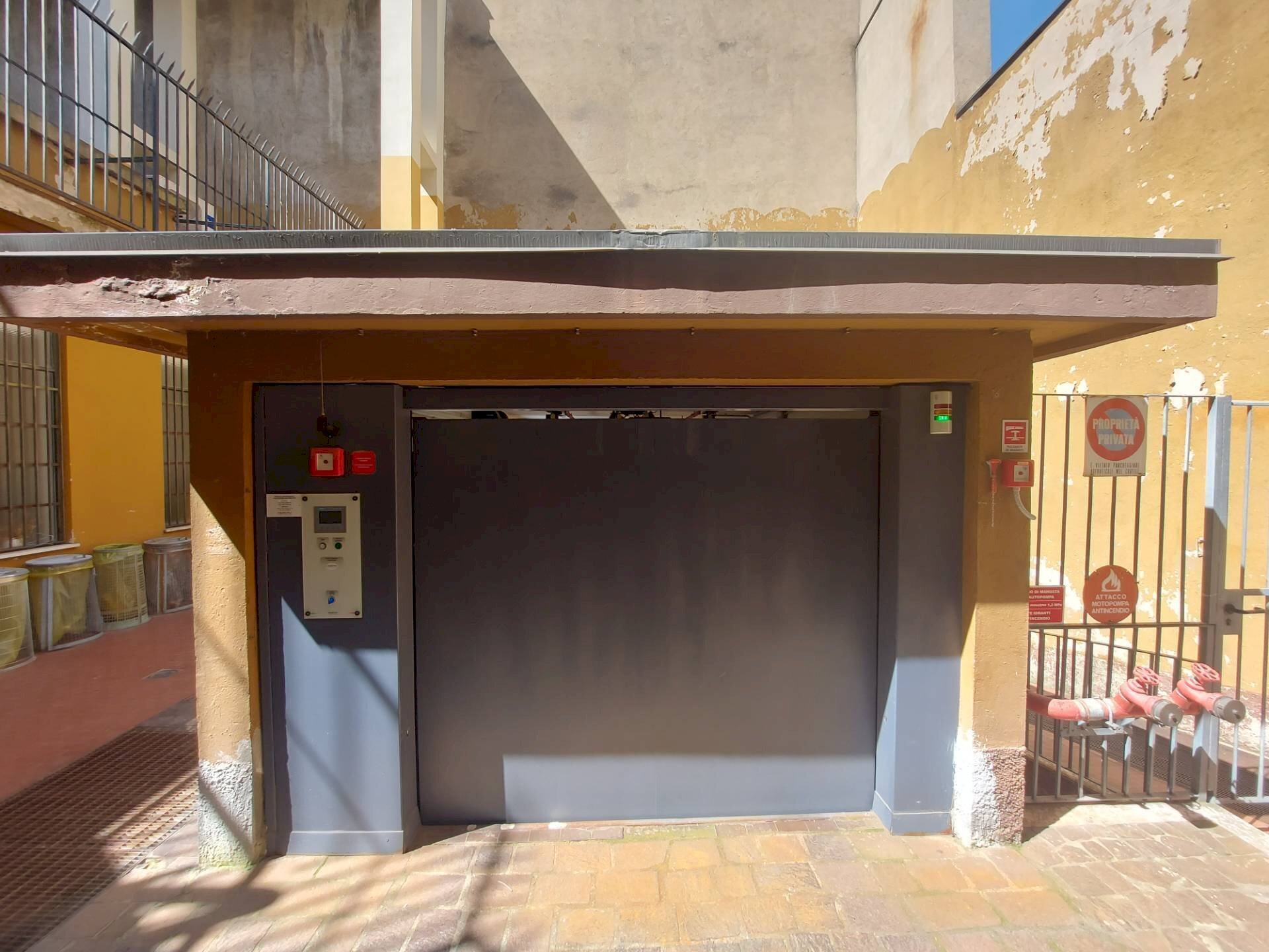 Foto 2 - Box Via Lodovico Mancini
 
1, Milano - photo 2