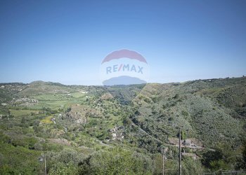 Vista delle montagne - Casa indipendente via di Emilia
 
10, Vizzini - foto 13