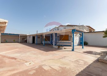 Terrazza - Attività Commerciale Via Costa Esperia, Vittoria - foto 2