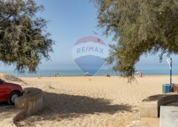 Vista dell\'acqua - Attività Commerciale Via Costa Esperia, Vittoria - foto 37