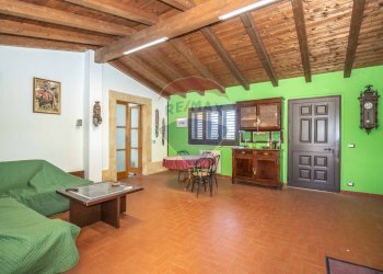 Sala da pranzo - Villa CONTRADA DESERTO
 
227, Comiso - foto 4