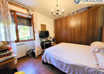 camera matrimoniale 1 - Quadrilocale Via del Ceppetto
 
43, Camaiore - foto 11