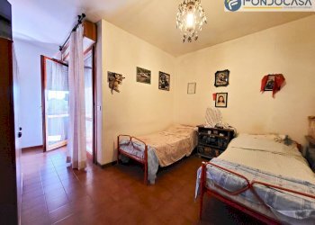 camera matrimoniale 2 - Quadrilocale Via del Ceppetto
 
43, Camaiore - foto 15