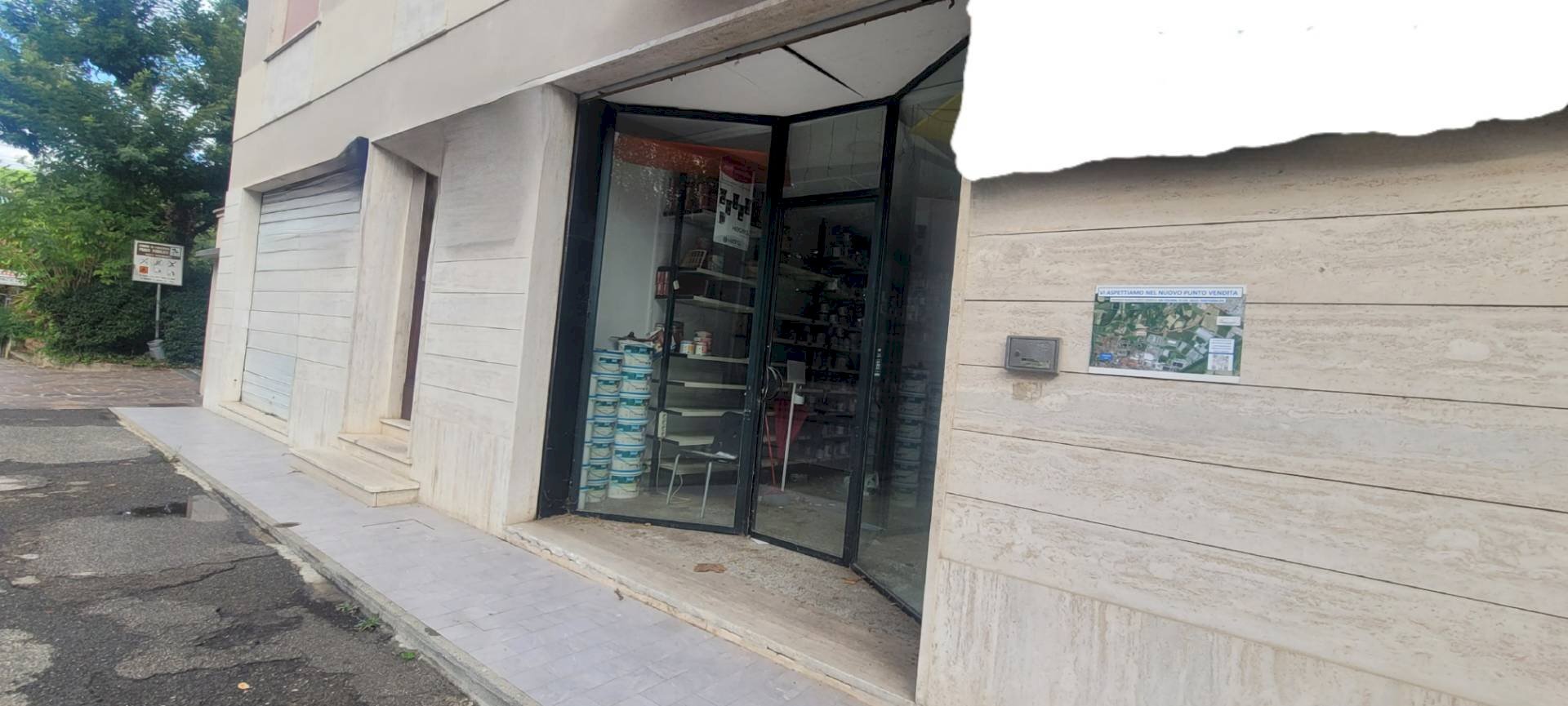 Foto 1 - Locale Commerciale via stazione vecchia
 
29, Pontedera - planimetria 1