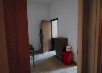 Foto 5 - Locale Commerciale piazza Vittime dei lager nazisti
 
21, Pontedera - foto 5