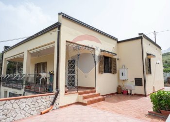 Casa all\'aperto - Villa contrada cangemi, Termini Imerese - foto 1