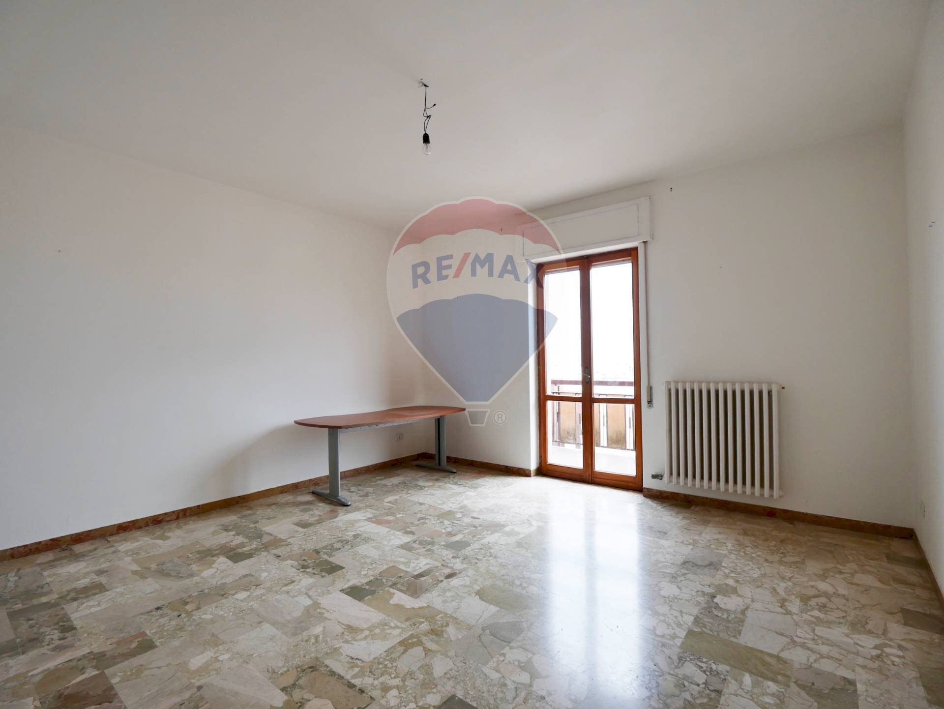 Stanza vuota - Three-room apartment Via 2 Giugno, Toritto - photo 2