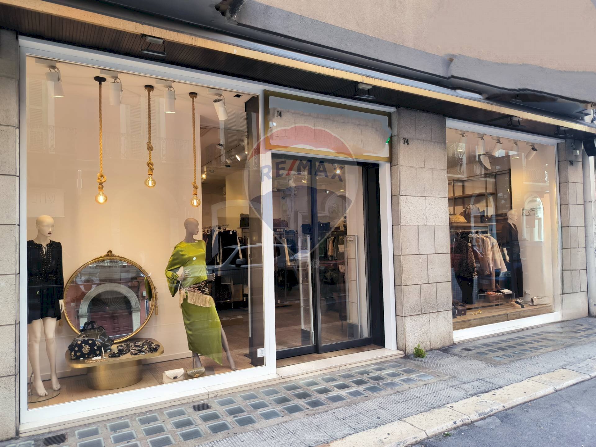 Edificio all\'aperto - Attività Commerciale Via Dante Alighieri, Bari - foto 2