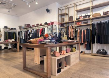 Cabina armadio - Attività Commerciale Via Dante Alighieri, Bari - foto 9