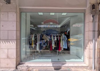 Cabina armadio - Commercial Premises Via Alessandro Manzoni
 
97, Bari - photo 8