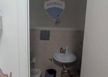 Bagno - Commercial Premises Via Alessandro Manzoni
 
97, Bari - photo 17