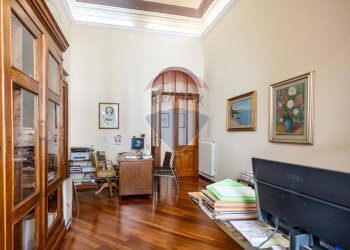 Soggiorno - Appartamento Via Giuseppe Manno
 
11, Sassari - foto 37