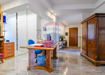 Hall / corridoio - Ufficio Via Torquato Taramelli
1, Bergamo - foto 23