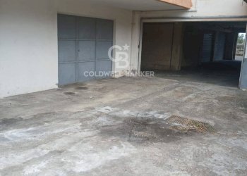 Foto 4 - Magazzino Via Diana
 
122, Fiumefreddo di Sicilia - foto 4