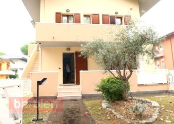 Foto 1 - Villa a Schiera via sicilia
 
22, Cervia - foto 1