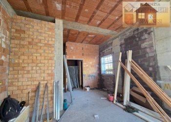 Stanza non arredata - Villa via delle Betulle, Campi Bisenzio - foto 9