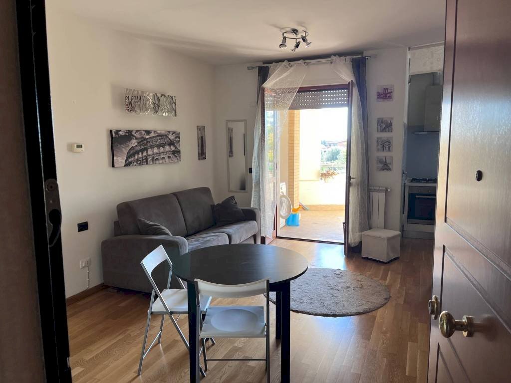 Salone - Monolocale via Daniele Badiali, Roma - foto 2